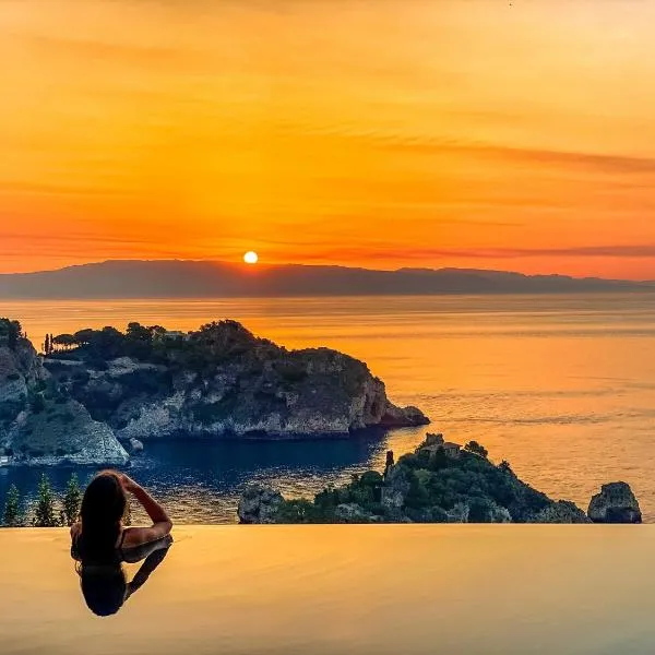 Isola Bella Infinity Suites，位于陶尔米纳的酒店