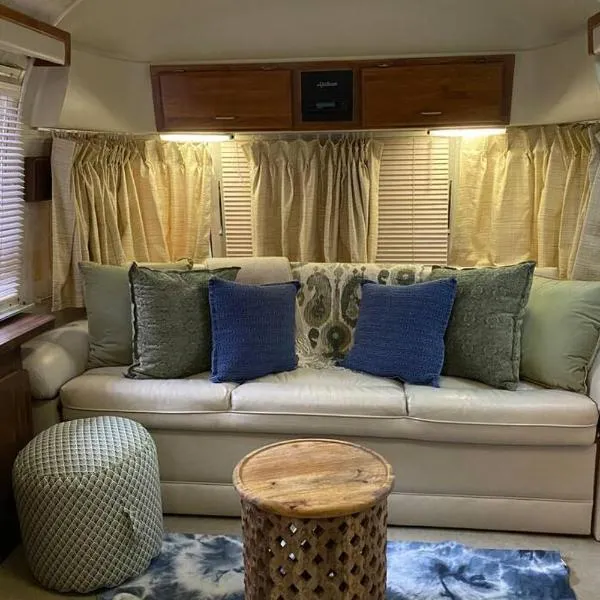 Beautiful Airstream, Beaufort SC-Enjoy the Journey，位于博福特的酒店