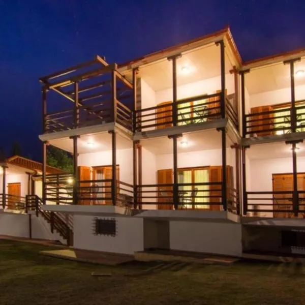 Roxani Country House Resort,位于马罗尼亚的酒店