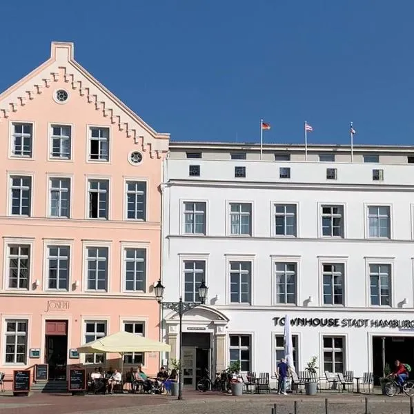 Townhouse Stadt Hamburg Wismar，位于维斯马的酒店