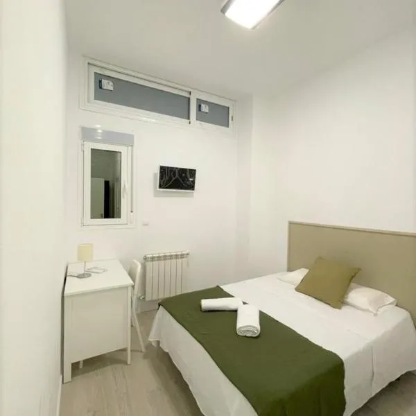 HOSPEDAJE LA PAZ，位于马德里的酒店