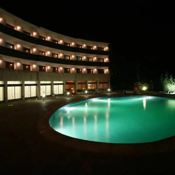 梅奥鲁奥酒店，位于欧瓦的酒店