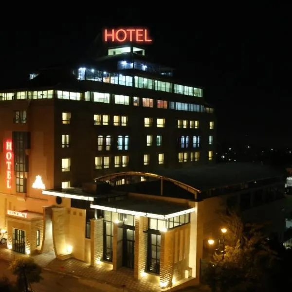 Regency Hotel Hebron，位于Khirbat Raʼfāt的酒店