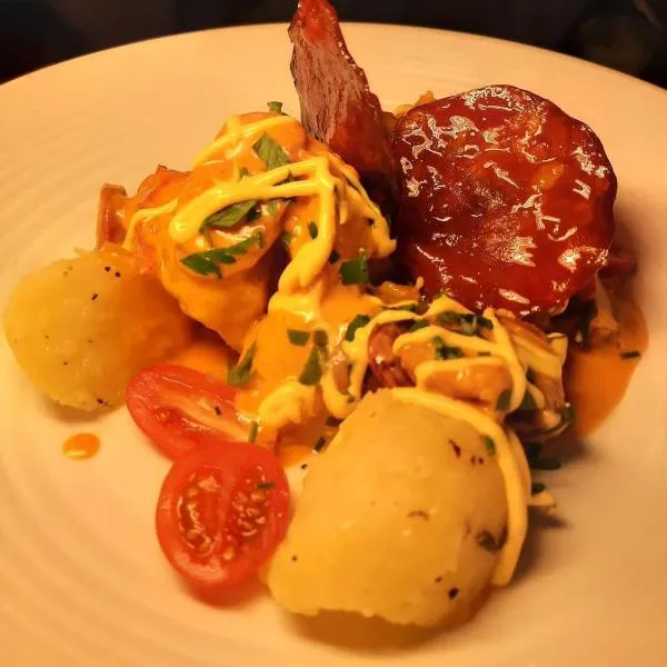 Paul Arthurs Restaurant & Rooms - Kircubbin，位于纽敦纳兹的酒店