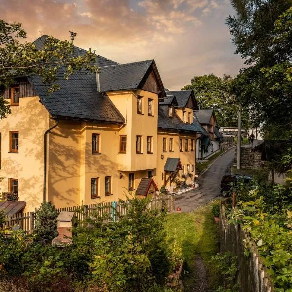 Pension Spielzeughof，位于塞芬的酒店