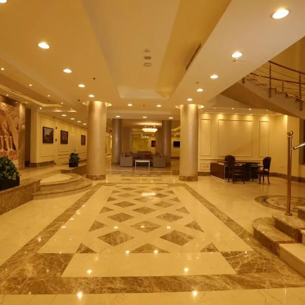 Citymax aqua park Hotel Aswan，位于Nag` el-Fuqâhi的酒店