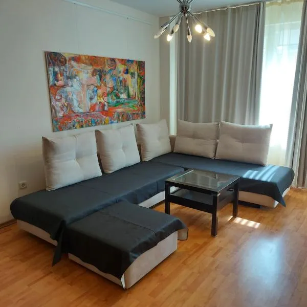 Private Apartment in Saint Elena，位于圣君士坦丁和海伦那的酒店