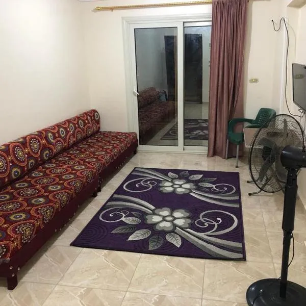 AC, Wi-Fi Shahrazad Beach Apartment-2，位于Al ‘Āmirīyah的酒店