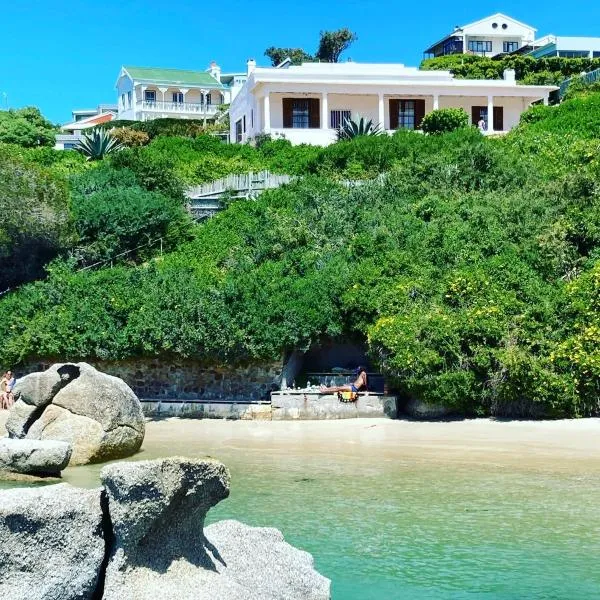 Bosky Dell on Boulders Beach，位于Rocklands的酒店