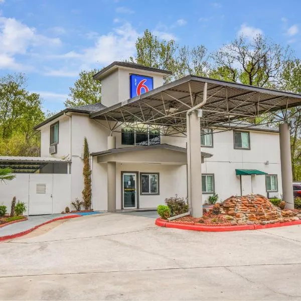 Motel 6 Humble, TX - Houston International Airport，位于亨博尔的酒店