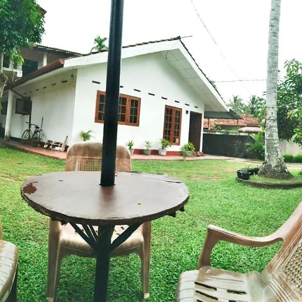 Sanithu Homestay Galle，位于希克杜沃的酒店