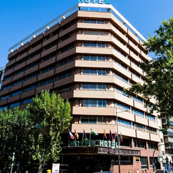 伊兰索警员酒店，位于Torre del Campo的酒店