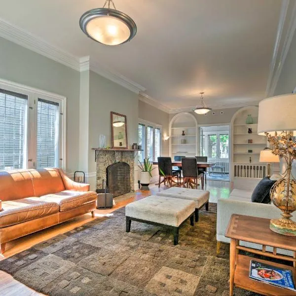 Classic Oak Park Home, 11 Mi to Downtown Chicago!，位于奥克帕克的酒店