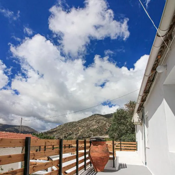 Casa Elafonisi N2-10min from the beach，位于Plokamianá的酒店