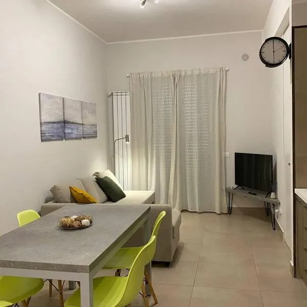 B&B Piano1 Interno5 - Accogliente e moderno bilocale vicino al centro，位于萨莱诺的酒店