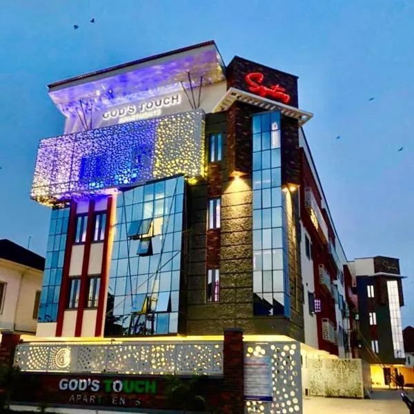 God's Touch Apartments Signature，位于拉各斯的酒店