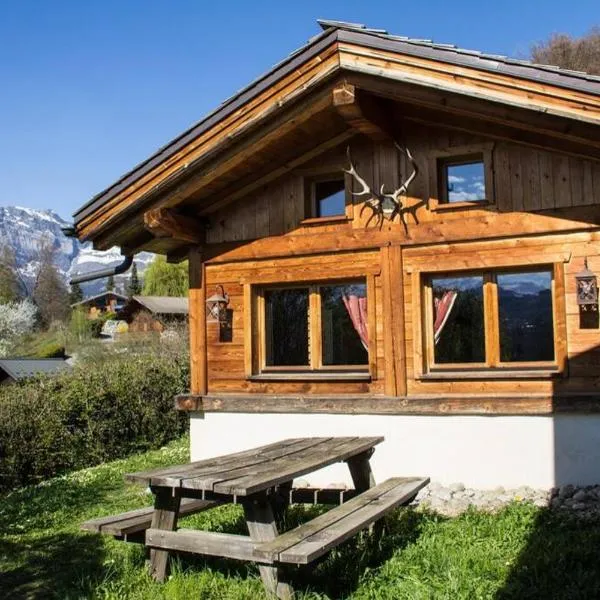 Chalet cosy proche Tramway du Mont-Blanc et centre，位于圣热尔韦莱班的酒店