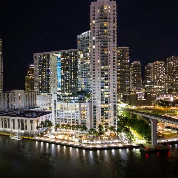 Comfort Inn & Suites Downtown Brickell-Port of Miami，位于North Bay Village的酒店