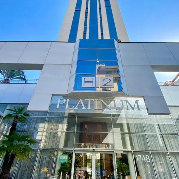 H2 Platinum Lourdes，位于Parque Industrial的酒店