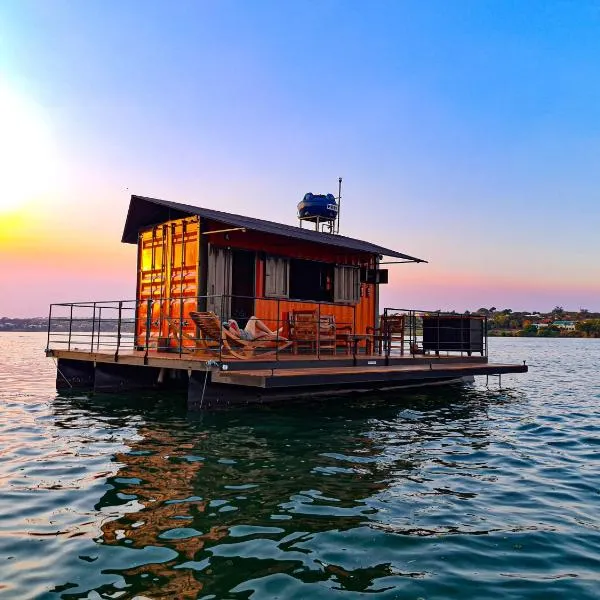 House Boat "Faroeste Caboclo"，位于巴西利亚的酒店