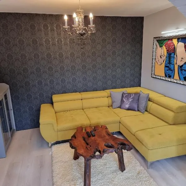 Apartmanház 2-6 főnek，位于佩奇的酒店