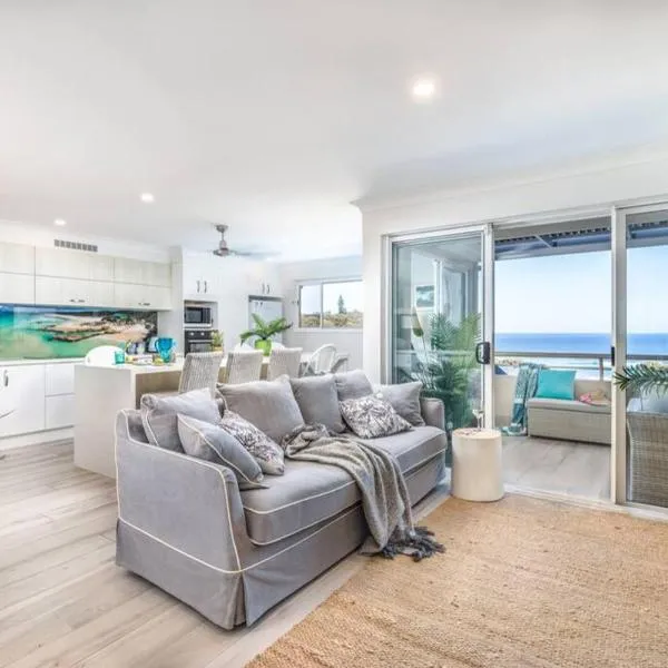 The Cove - best ocean views - sleeps 6，位于波因特卢考特的酒店