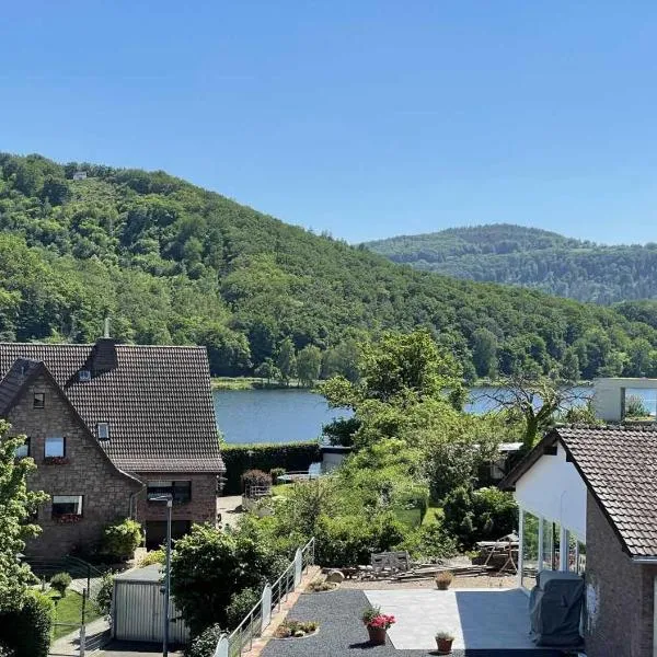 Green Seeblick Hotel am See，位于Obermaubach的酒店