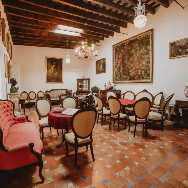 Posada La Casa Del Pintor，位于卡莫纳的酒店