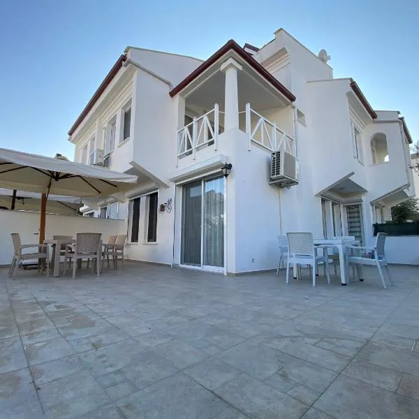 The Family Villa，位于库萨达斯的酒店