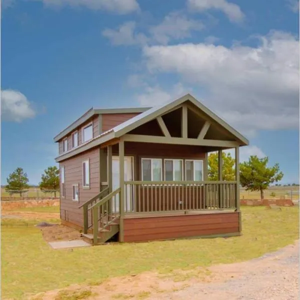 077 Tiny Home nr Grand Canyon South Rim Sleeps 8，位于瓦莱的酒店