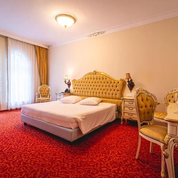 Casino & Hotel ADMIRAL Skofije，位于Manžan的酒店