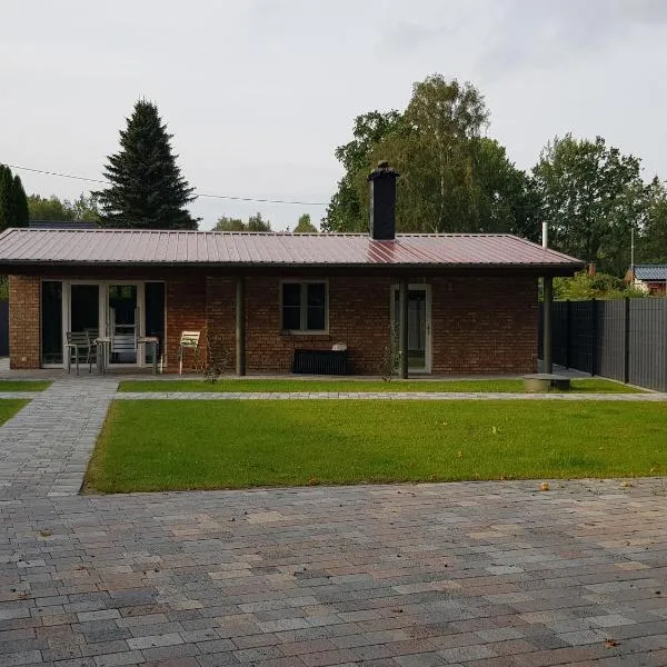 Bungalow am Neustädter See，位于Spornitz的酒店