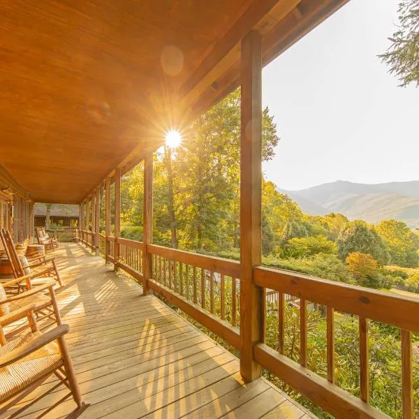 Mount Mitchell Eco Retreat，位于Burnsville的酒店