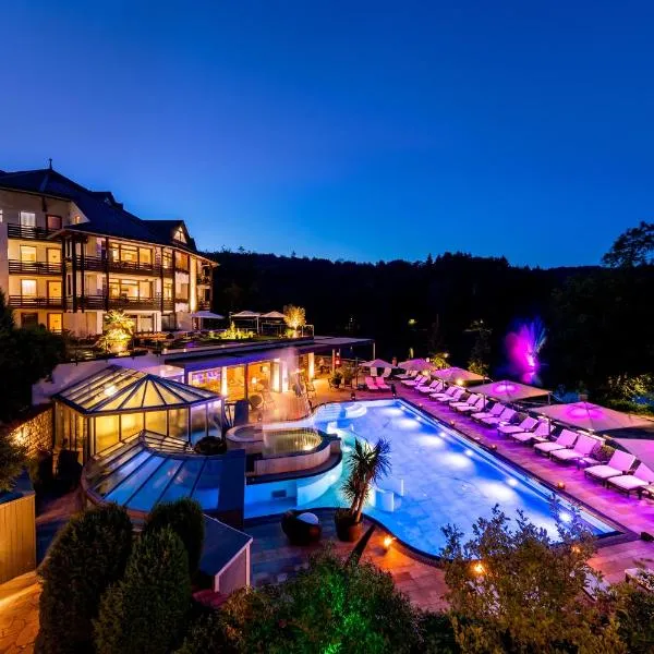 Romantischer Winkel RoLigio & Wellness Resort，位于巴特萨克萨的酒店