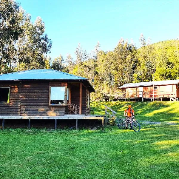 Cabañas Cerro Colorado Lago Colbún，位于比尔切斯的酒店