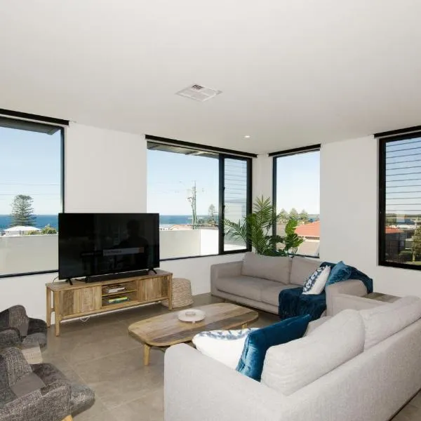 Shellharbour Seaview Luxury Escape，位于蚬壳港的酒店