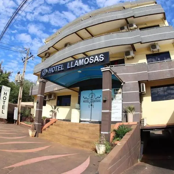 Hotel LLamosas，位于Minga Guazú的酒店