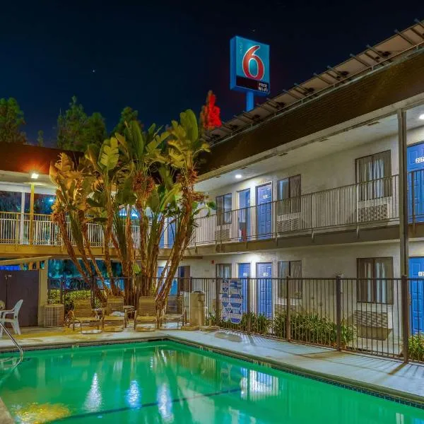 默塞德北6号汽车旅馆，位于默塞德的酒店