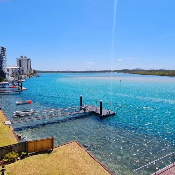 Wharf Lodge River View Apartment，位于玛志洛的酒店