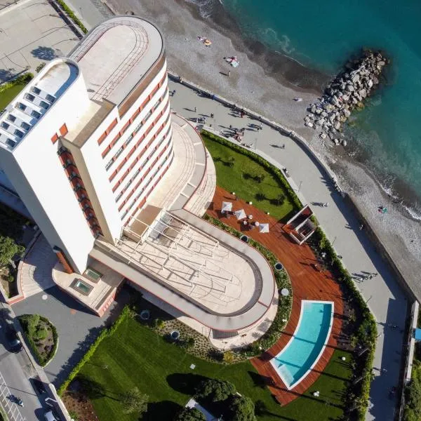 Grand Hotel Torre Fara，位于基亚瓦里的酒店