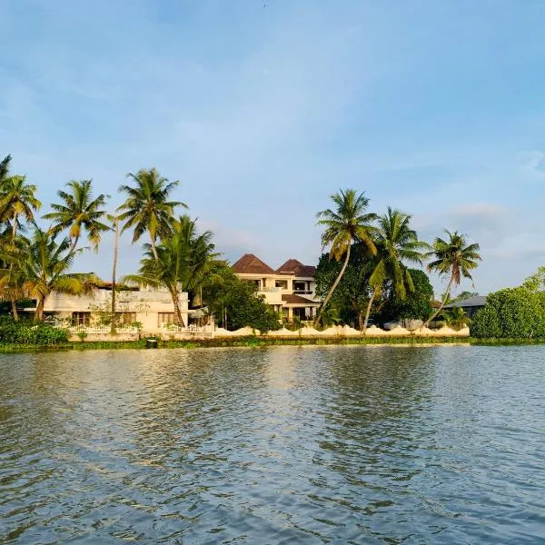 BluSalzz Villas - The Ambassador's Residence, Kochi - Kerala，位于Eramalloor的酒店