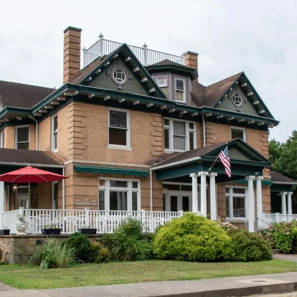 Elk River Hotel & Cafe，位于Sutton的酒店