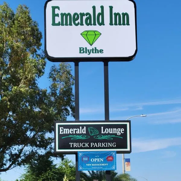 Emerald Inn & Lounge，位于Ehrenberg的酒店