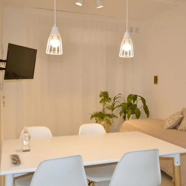 RIO 3 Departamento temporario con cochera，位于玛利亚镇的酒店