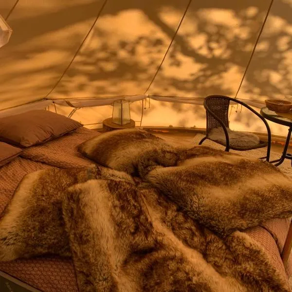 Karula Stay - Romantic Glamping II at Karula National Park, Treetent included!，位于Ähijärve的酒店