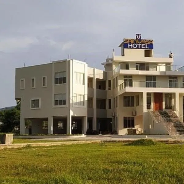 Srinivasa Hotel，位于Narasingāpuram的酒店