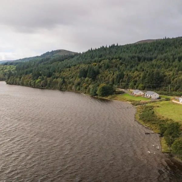 Loch Ness Cottage，位于因弗莫里斯顿的酒店