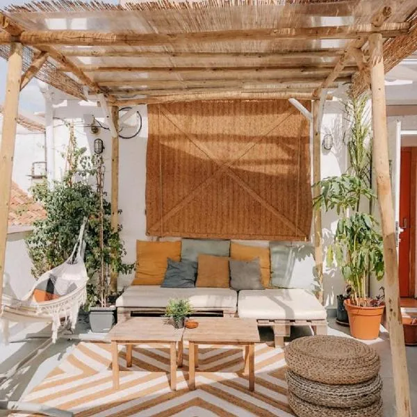 The Urban Jungle Hostel，位于马拉加的酒店