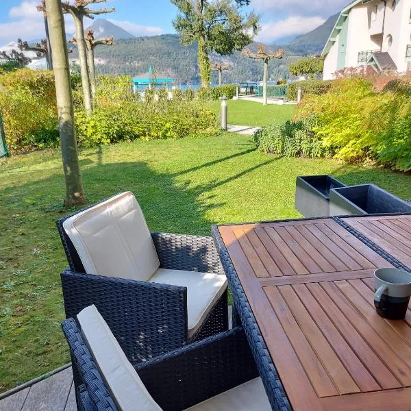 Charmant studio en rez de jardin au bord du lac d’Annecy，位于杜约特的酒店