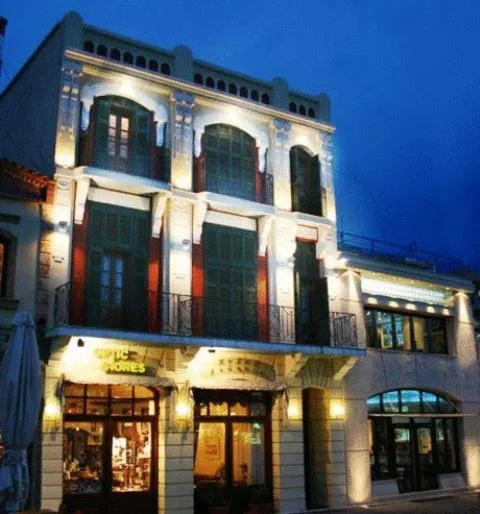 阿斯托利亚传统酒店，位于科莫蒂尼的酒店